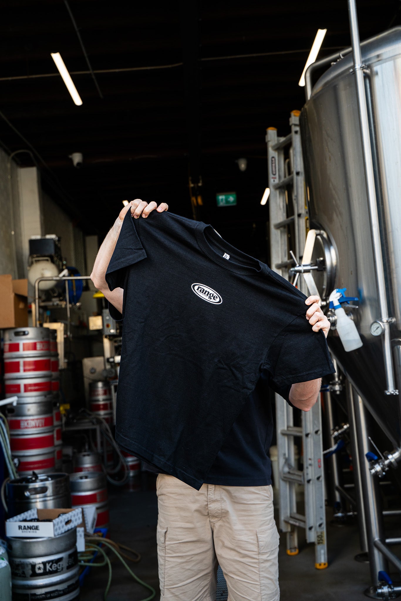 Range Oval Logo Tee - Black
